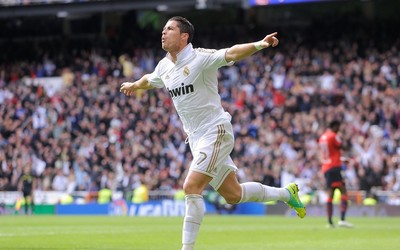 球探电竞独家-于帕梅卡诺失误导致欧冠出局