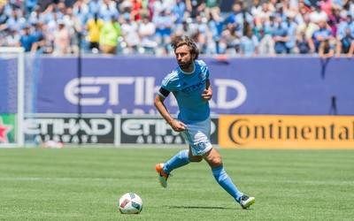 球探电竞播报-卡内吕德这传球找到空档